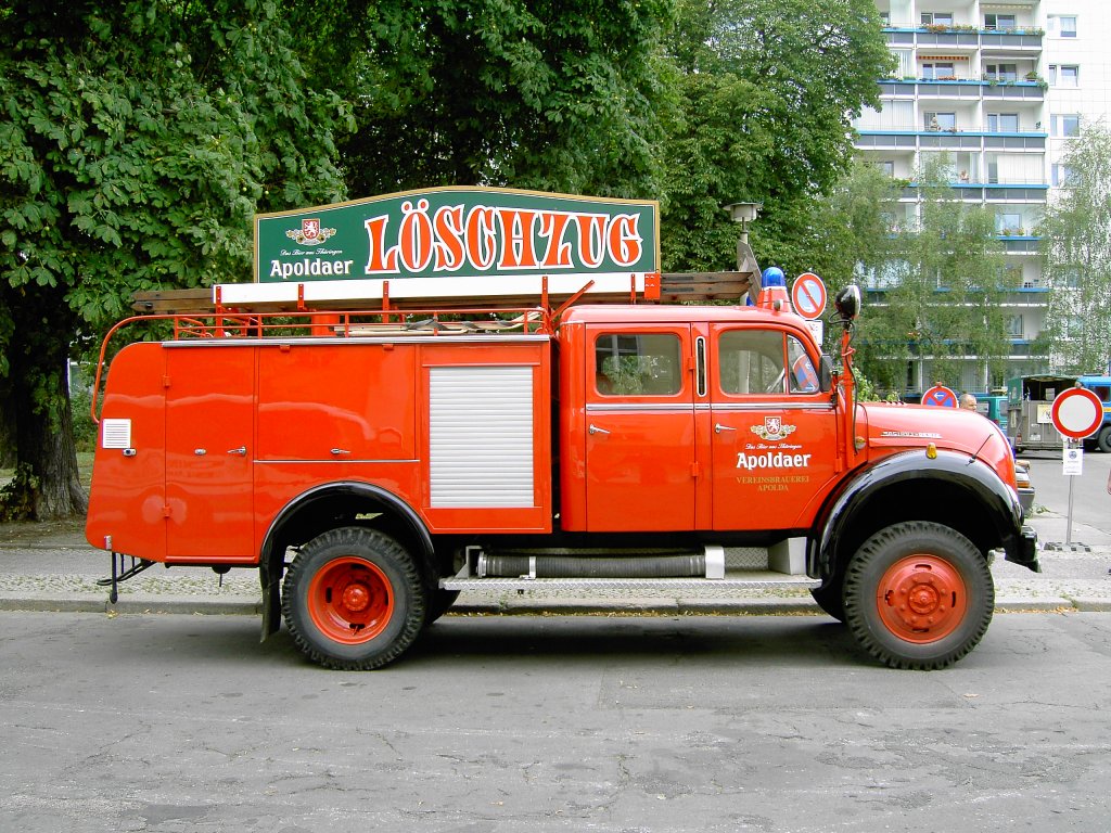 Magirus Deutz Merkur 125 ehemaliges Feuerwehrfahrzeug, gesehen 08/2009 in Berlin.