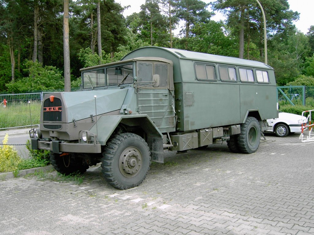 MAN 630, ausrangiertes Bundeswehrfahrzeug, gesehen in Gatow 06/2009.