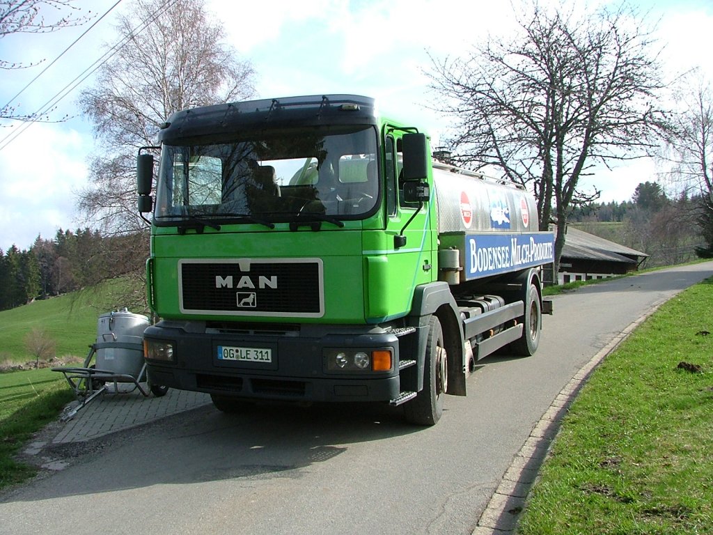MAN F2000. Fahrzeugbilder.de