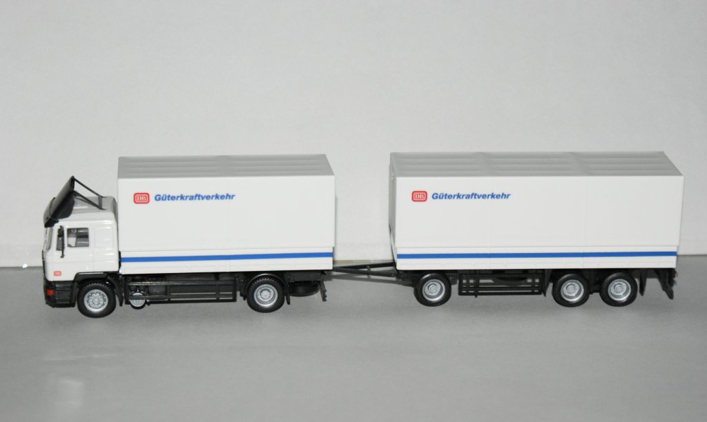 MAN F90 Planen-Hngerzug DB-Gterkraftverkehr