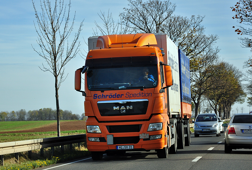 MAN Hngerzug  Schrder Spedition  bei Euskirchen - 31.10.2012