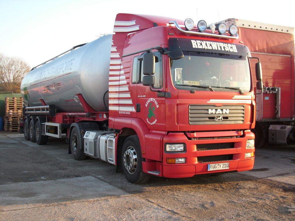 MAN-LKW am 07.November 2009 in Sagard