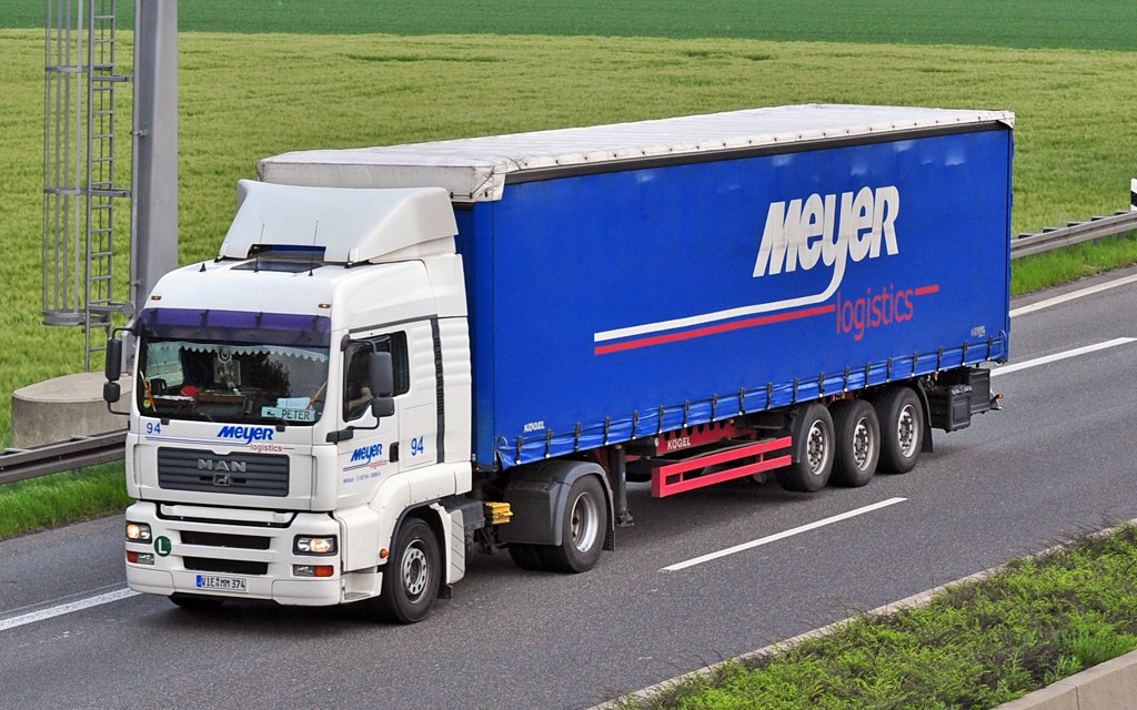 MAN Pritsche  Meyer Logistics  auf der A61 bei Weilerswist - 28.05.2010