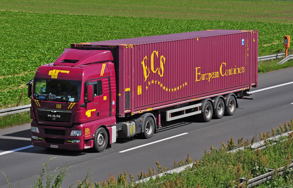 MAN TGA 18.440 Container - auf der A61 bei Rheinbach 16.06.2010