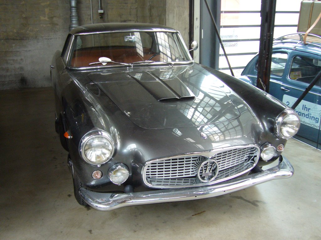 Maserati 3500 GT  Superleggera . 1957 - 1964. Die Karosserie besteht aus Aluminium. Dsseldorfer Meilenwerk 14.05.2011.