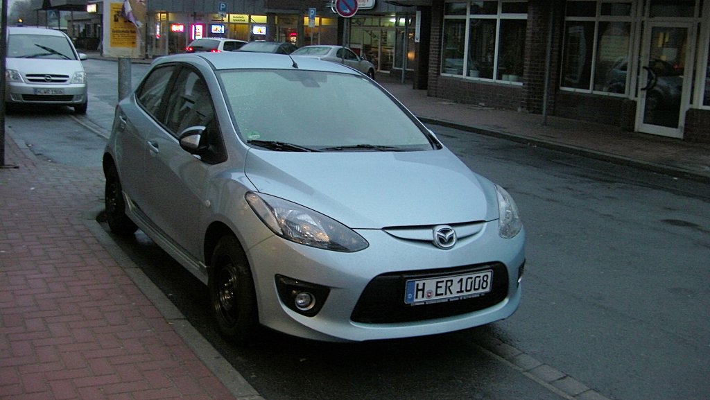 Mazda 2, am 24.01.2011 in Lehrte.