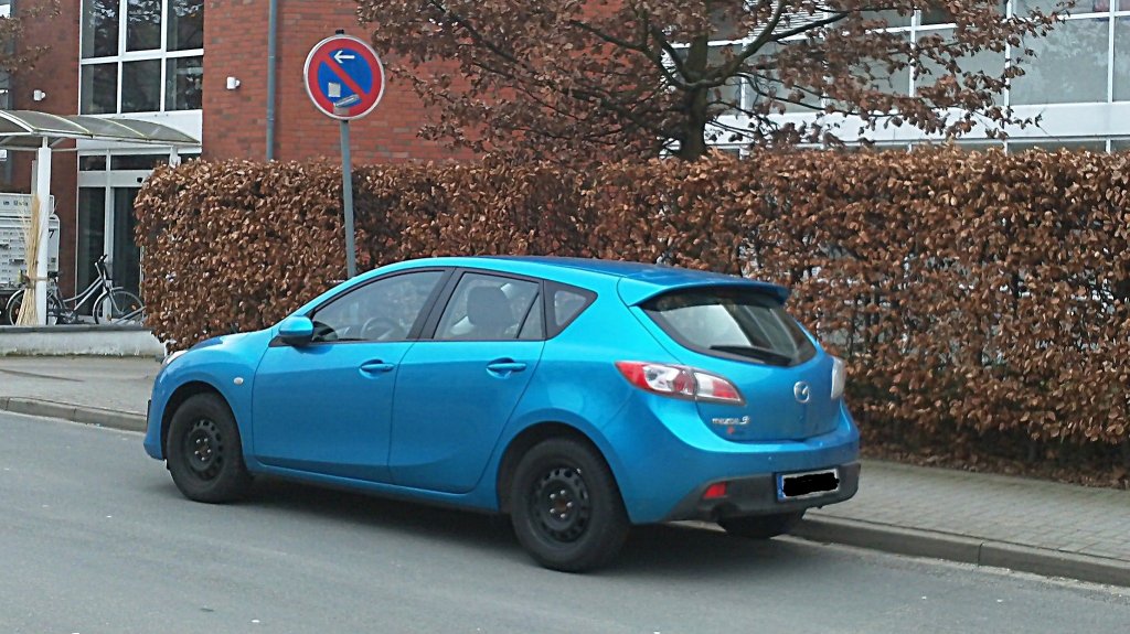 Mazda 2, am 28.01.2011 in Lehrte.