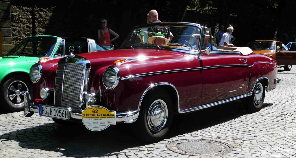 =MB 220 S Cabriolet, 100 PS, Bj. 1956, gesehen anl. der ADAC Deutschland Klassik 2017 in Fulda, Juli 2017