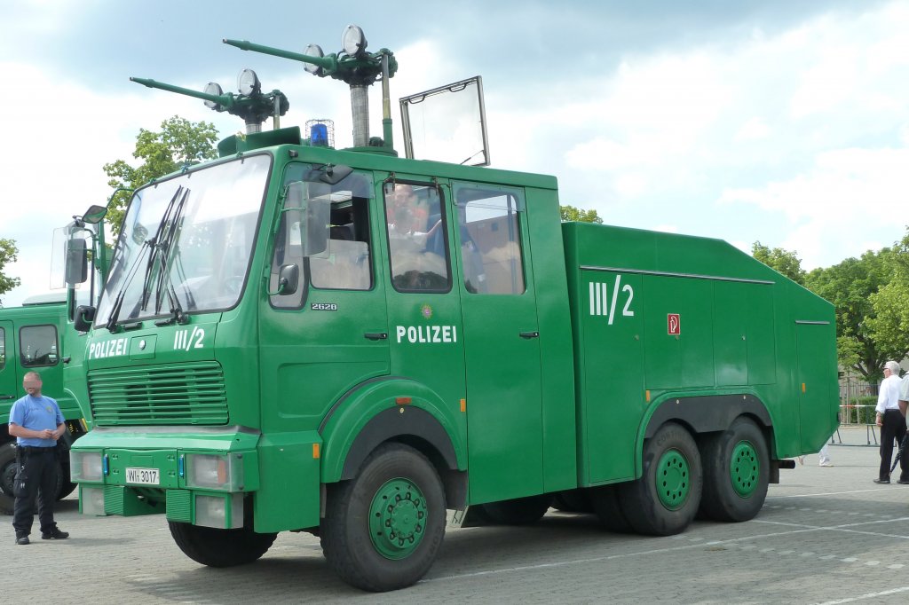 MB 2628 als WaWe 9 der LaPo Hessen ausgestellt am  Tag der offenen Tr  des PP Osthessen in Fulda am 21.05.2011
