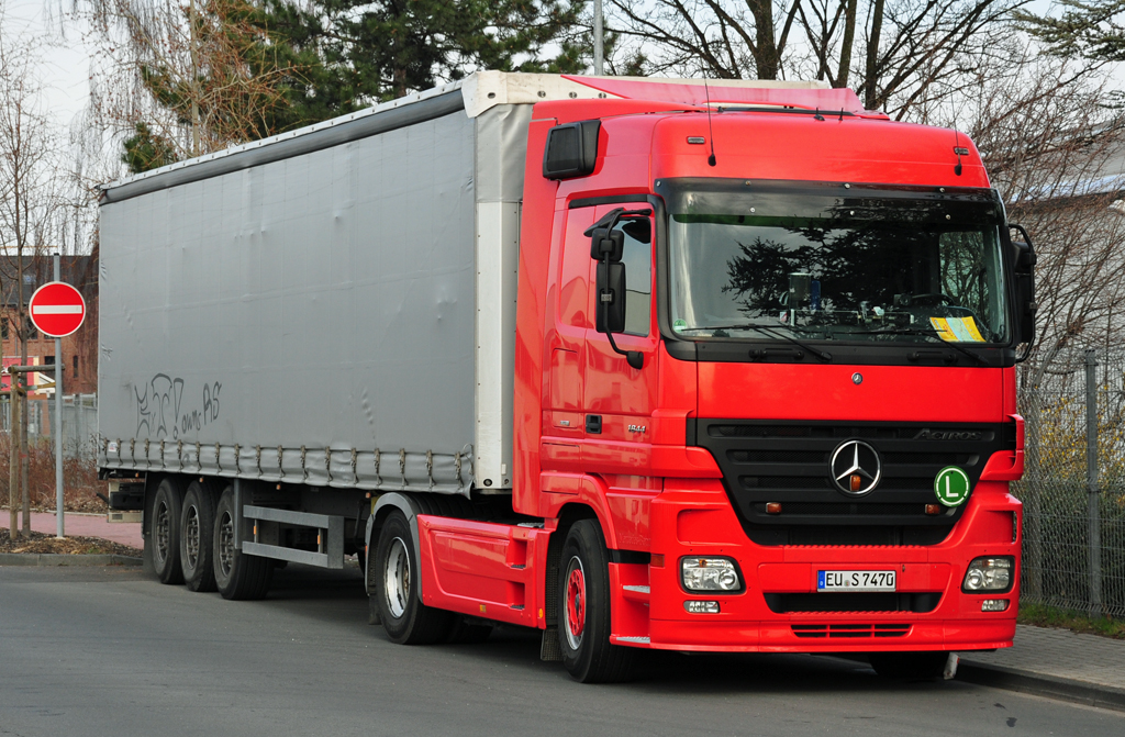 MB Actros 1844 in Euskirchen - 12.03.2011
