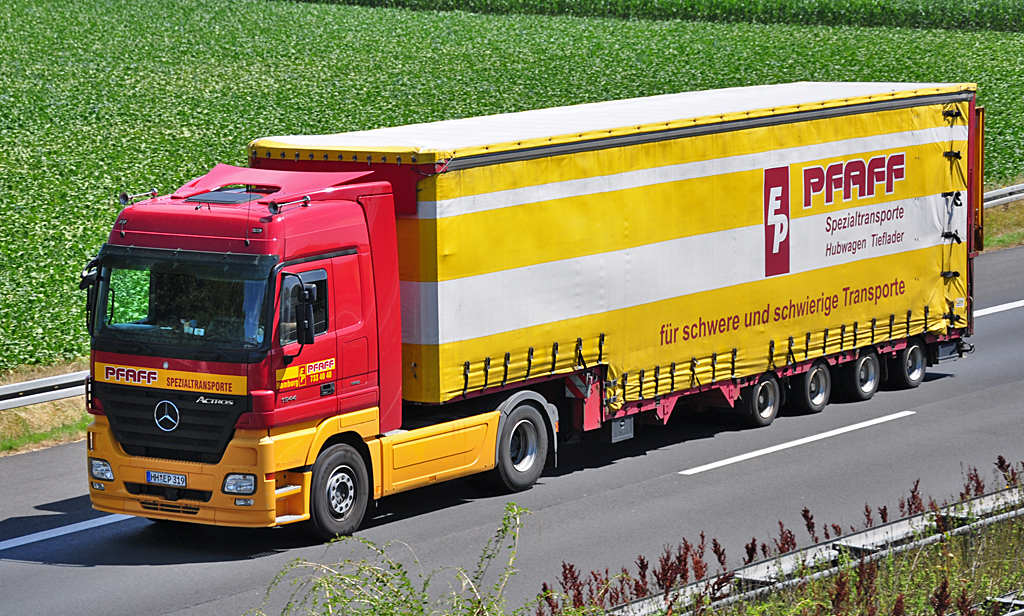 MB Actros 1844  Pfaff Spezialtransporte , A61 bei Rheinbach - 20.07.2010