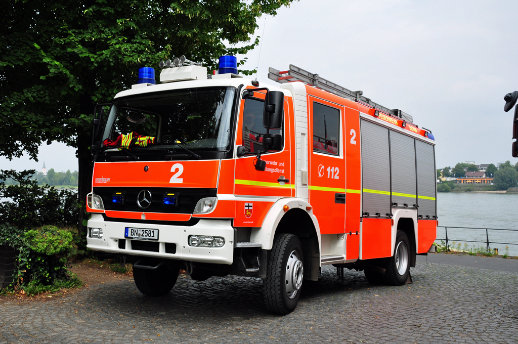 MB HLF Florian 02.44-01 der Feuerwehr Bonn - 26.07.2011