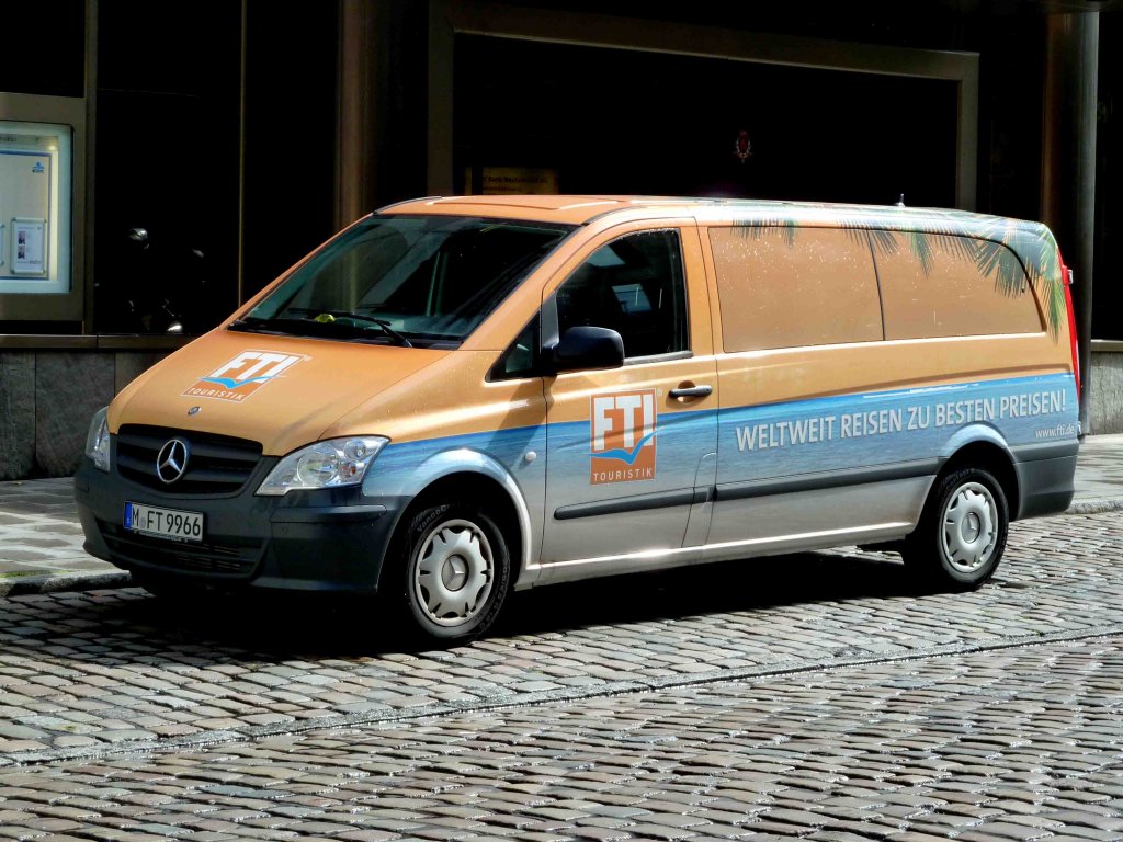 MB Viano FTI steht in Bremen, Juli 2012