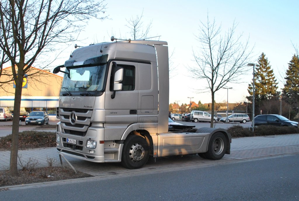 Mercedes Actros, am 05.03.2011. Fahrzeugbilder.de