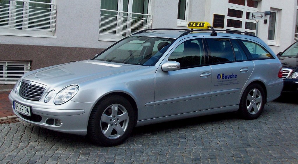 MERCEDES BENZ E-Klasse W210 T-Modell Silber Taxi Neustadt i.H. 03/09/2010
