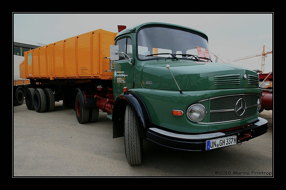 Mercedes Benz Kurzhauber L 337, 172 PS - Fotografiert beim Oldtimer-Treffen an der Alten Dreherei in Mlheim an der Ruhr am 06.06.2009