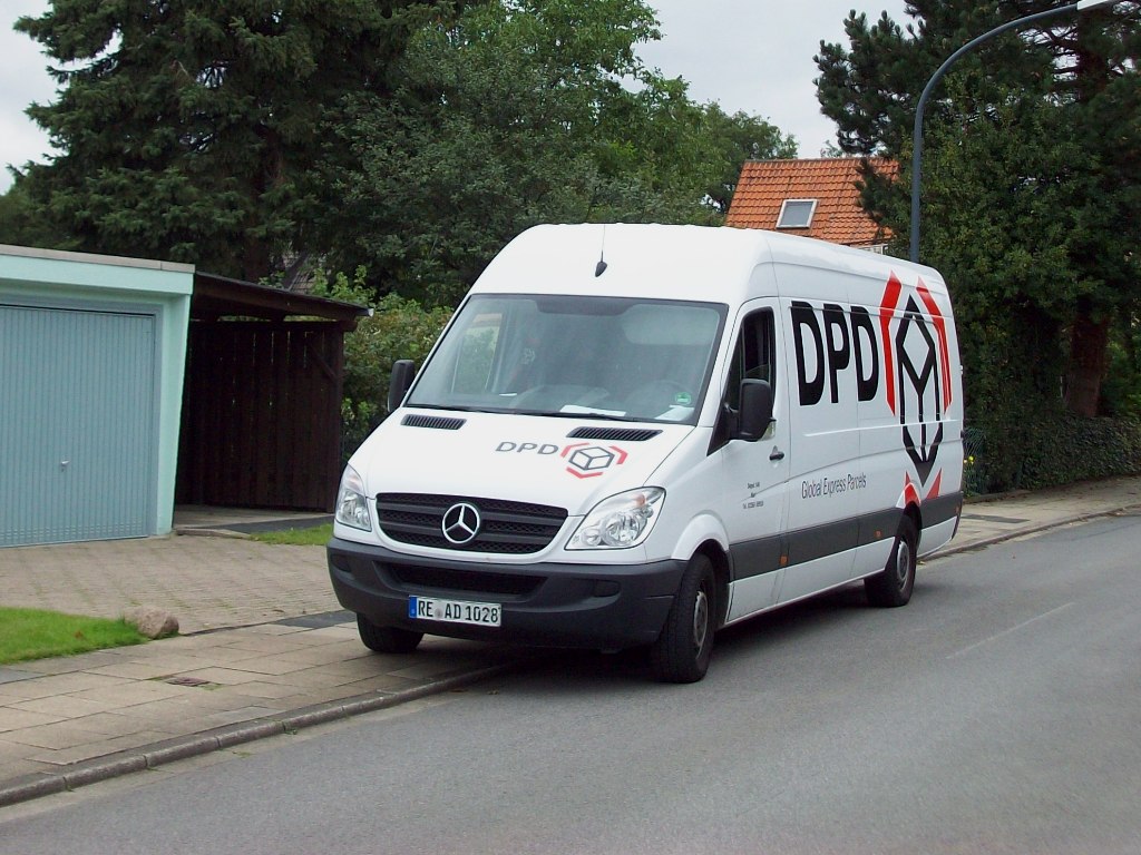 Mercedes Benz Sprinter Transporter DPD in Herten 29/07/2011