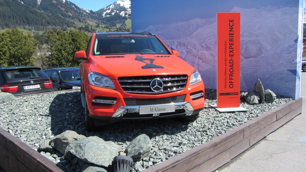 Mercedes ML Ausstellungsfahrzeug in Kitzbhel am 21.4.2012.