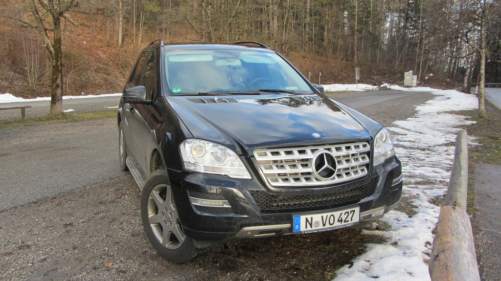 Mercedes ML in Kramsach.(2.1.2013)