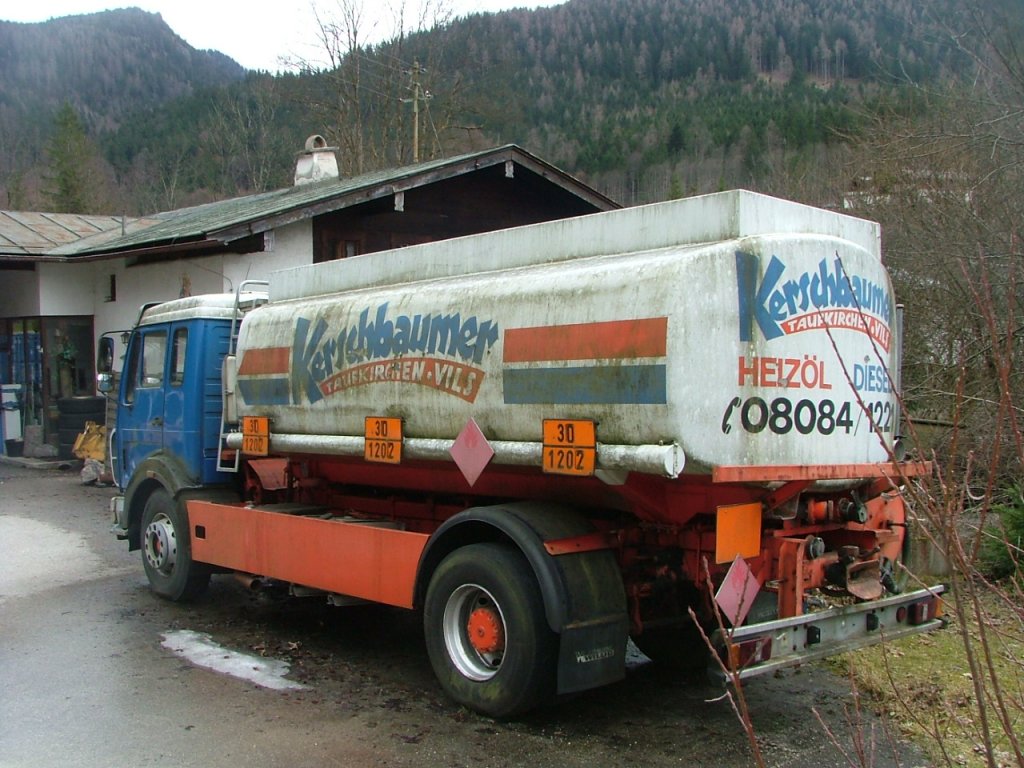 Mercedes NG Tankwagen.