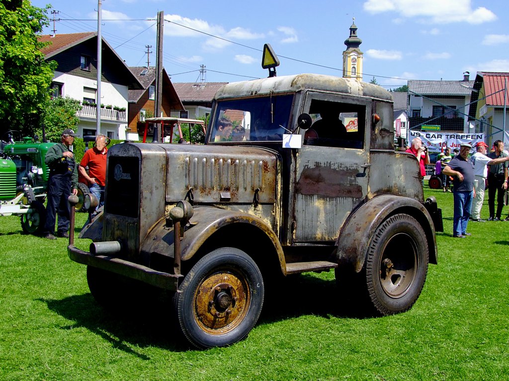 MIAG Diesel-Schlepper ID20-F, wurde im Zeitraum von 193741 produziert, und bewahrte in hohem Mae durch die krftige Puffergefederte Hinterachse den Schlepperfahrer vor Erschtterungen (so zu lesen im dazugehrigen Prospekt);120526