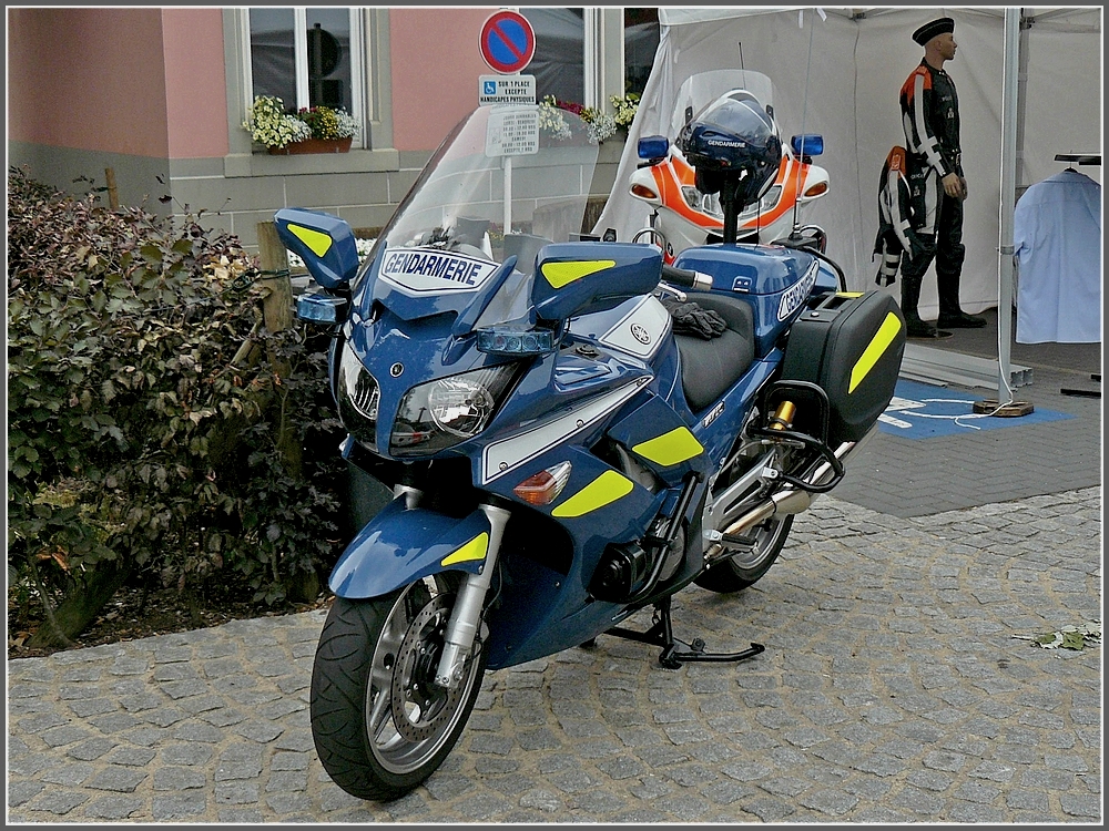 Mit diesem Motorrad war die franzsiche Polizei nach Diekirch zu den Festlichkeiten gekommen.  04.07.10
(Marke unbekannt)