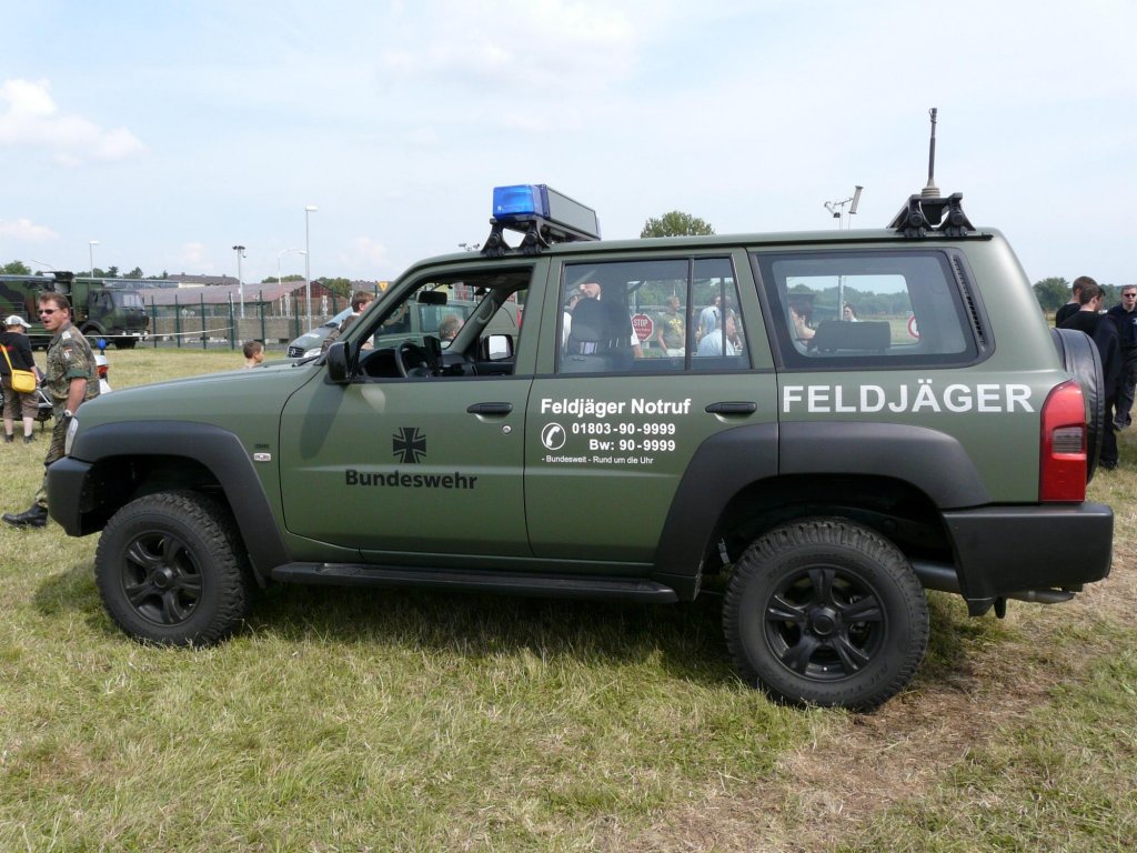 Nissan Patrol - Feldjger - Bundeswehr

aufgenommen am 17. August 2008 whrend des Tag der offenen Tr in der Heeresflieger-Kaserne Fritzlar