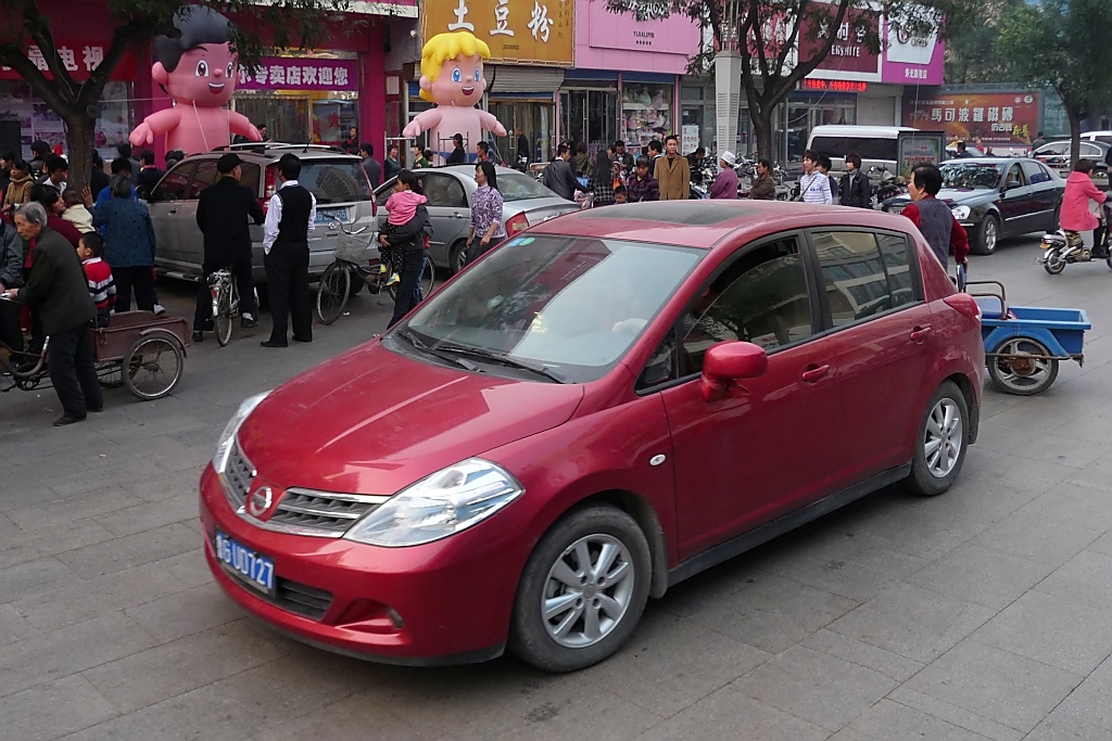 Nissan Tiida in Shouguang, 30.10.11