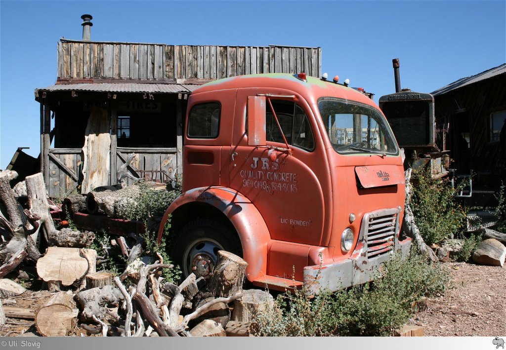 Old and Rusty: White 3000 zu finden bei der groen Fahrzeugsammlung der 'Gold King Mine' in Jerome, Arizona / USA. Aufgenommen am 23. September 2011.