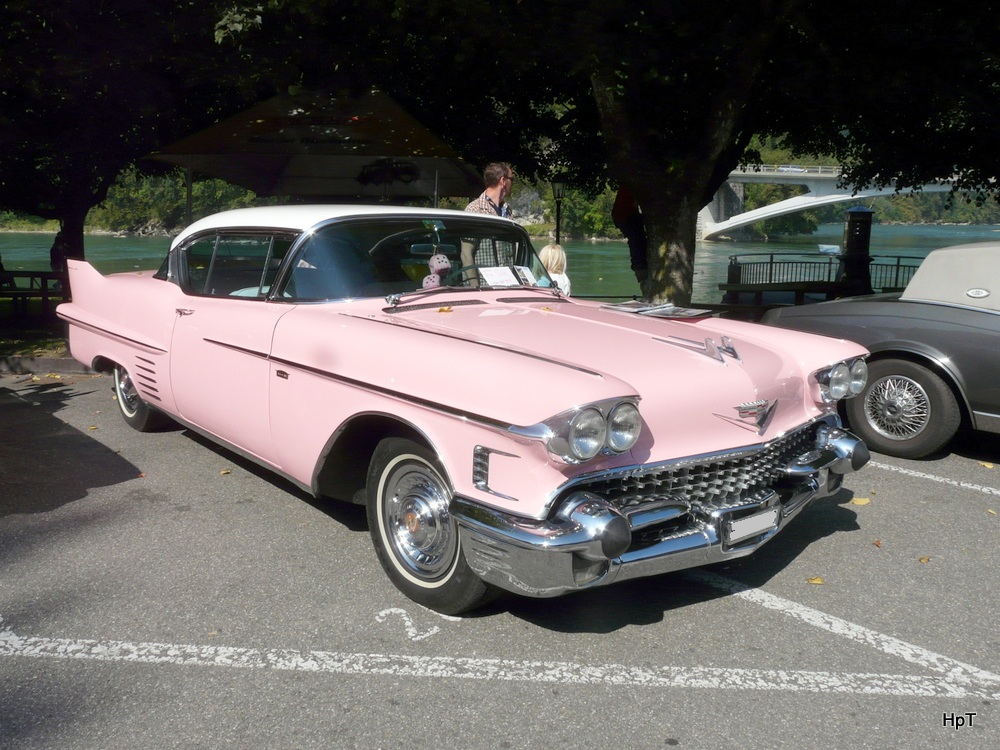 Old Car Festival Aarburg - Rosa Cadillac zu Besuch in Aarburg am 08.09.2012