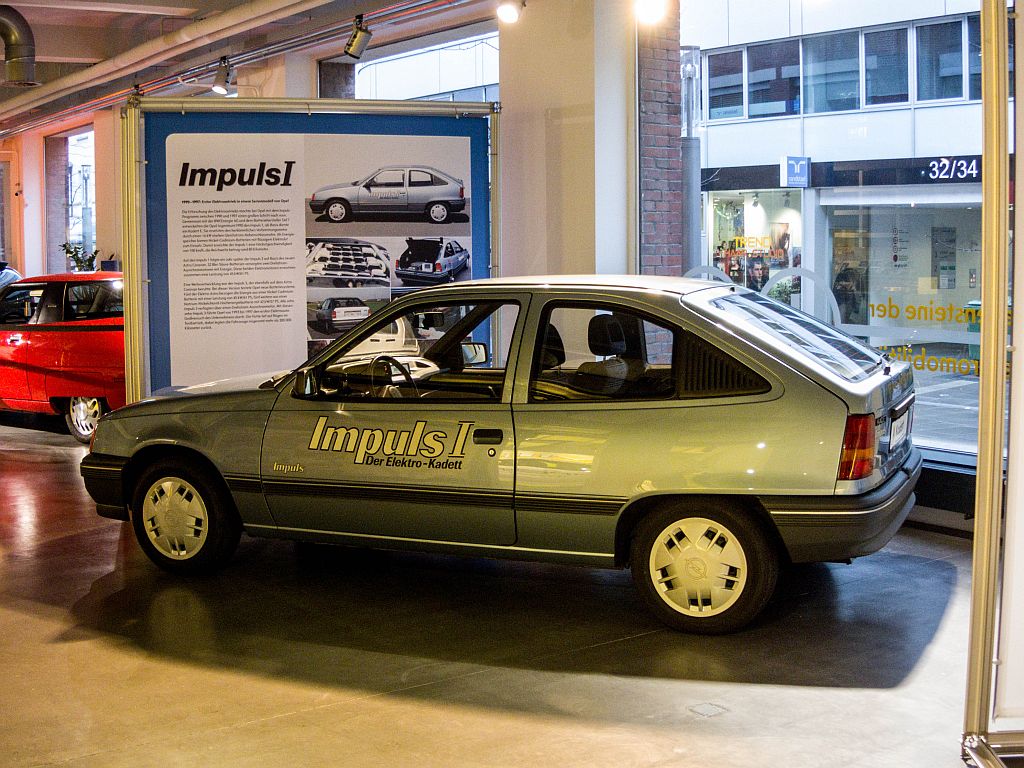 Opel Impuls I, der erste Elektroantrieb in einem Serienmodell von Opel. Foto: Forum Opel Rsselsheim am 29. Januar 2013.