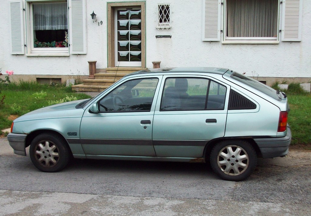 Opel Kadett 1,6 Dream in Hochlar Kreis RE 01/08/2010