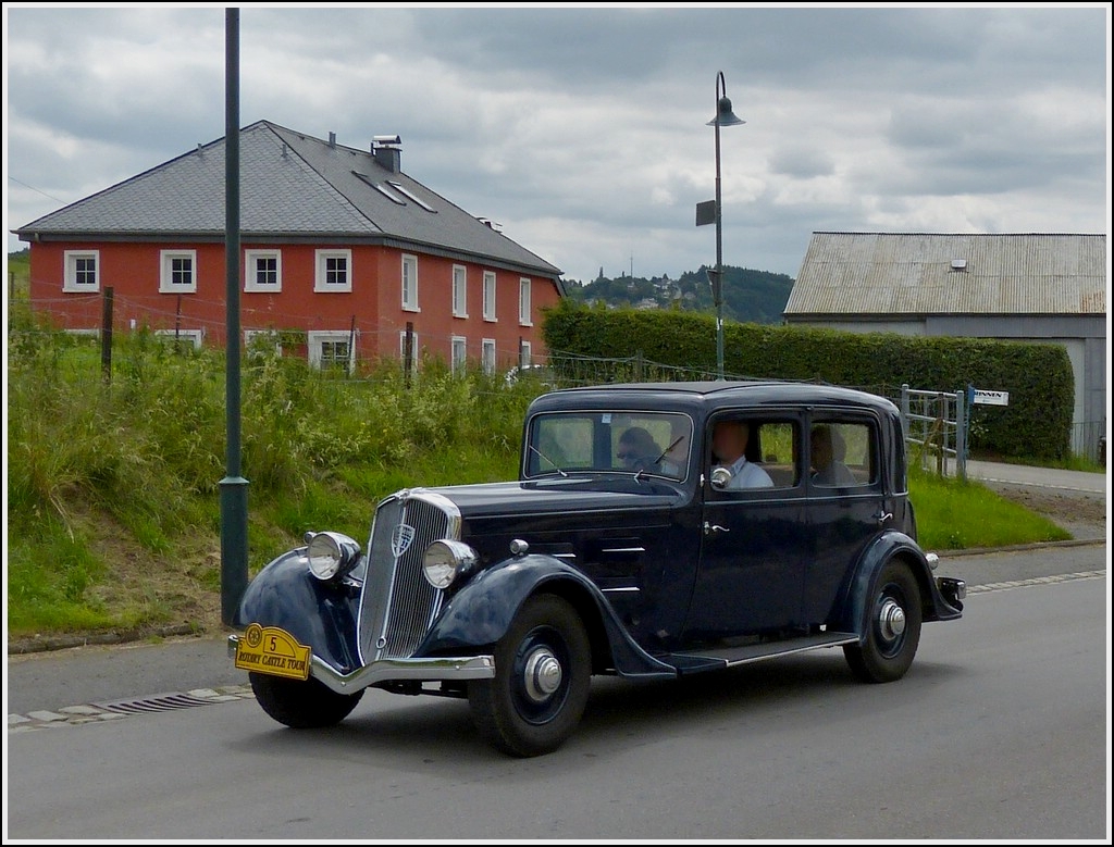 Peugeot 601  Bj 1934, als Teilnehmer der Rotary Castle Tour durch Luxemburg. 30.06.2013