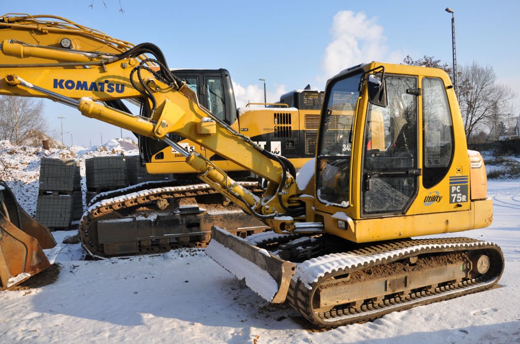 Raupenbagger Komatsu PC 75R beim Bahnhof Euskirchen - 19.12.2009