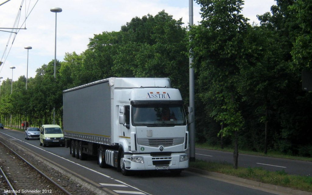 Renault LKW am Siedlerheim auf dem Rastpfuhl. Das Bild habe ich im Juni 2012 gemacht.
