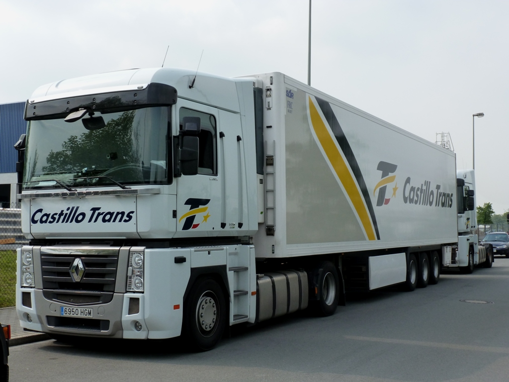 RENAULT Magnum Castillo Trans in Herne am Hafen 01.05.2012