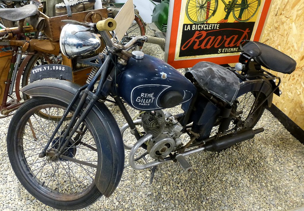Rene Gillet V1, Baujahr 1955, 125ccm, Vmax.70Km/h, die Pariser Firma baute von 1900 bis 1958 Motoräder, Motorradscheune Bantzenheim, April 2013