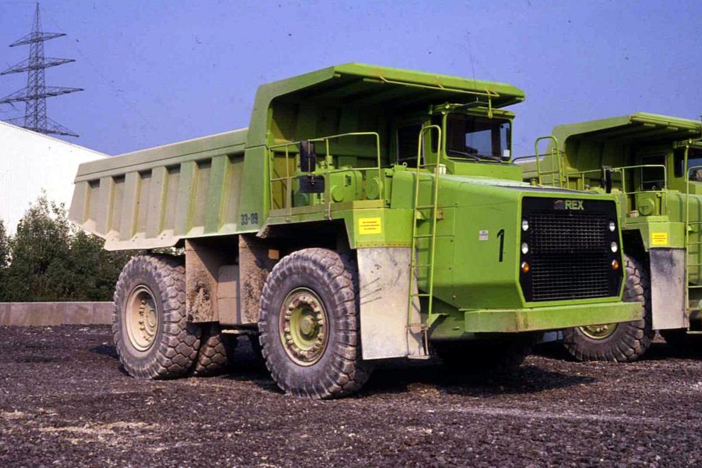 Riesiger Terex Muldenkipper der Dyckerhoff Zement Werke in Lengerich
aufgenommen am 3.6.1989.