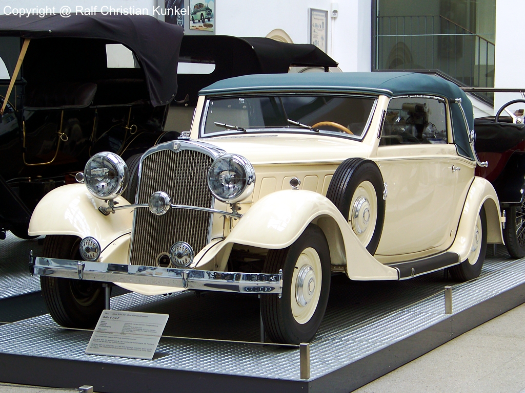 Röhr 8 Typ F Cabriolet mit der Karosserie von Gläser/Dresden - Baujahr 1933, Hersteller: Neue Röhr AG, Ober-Ramstadt in Hessen, Deutschland - Zirka 3.500 Röhr-Automobile wurden zwischen 1927 und 1935 gebaut, ca. 250 Stück davon vom Typ F - Das abgebildete Fahrzeug hat folgende technische Daten: flüssigkeitsgekühlter 8-Zylinder-Viertakt-Ottomotor (Konstruktion des Typ F Motors von Ferdinand Porsche), Hubraum: 3.287 cm ³, Leistung: 55 kW (75 PS) bei 3.200 U/min, Einscheibentrockenkupplung, ZF-Aphon-Getriebe mit Schnellgang und Freilauf, 2. bis 4. Gang synchronisiert, L x B x H: 4.800 x 2.000 x 1.660 mm, Leergewicht: 1.580 kg, Vmax: 125 km/h - fotografiert am 08.05.2008 im Verkehrsmuseum Dresden - Copyright @ Ralf Christian Kunkel