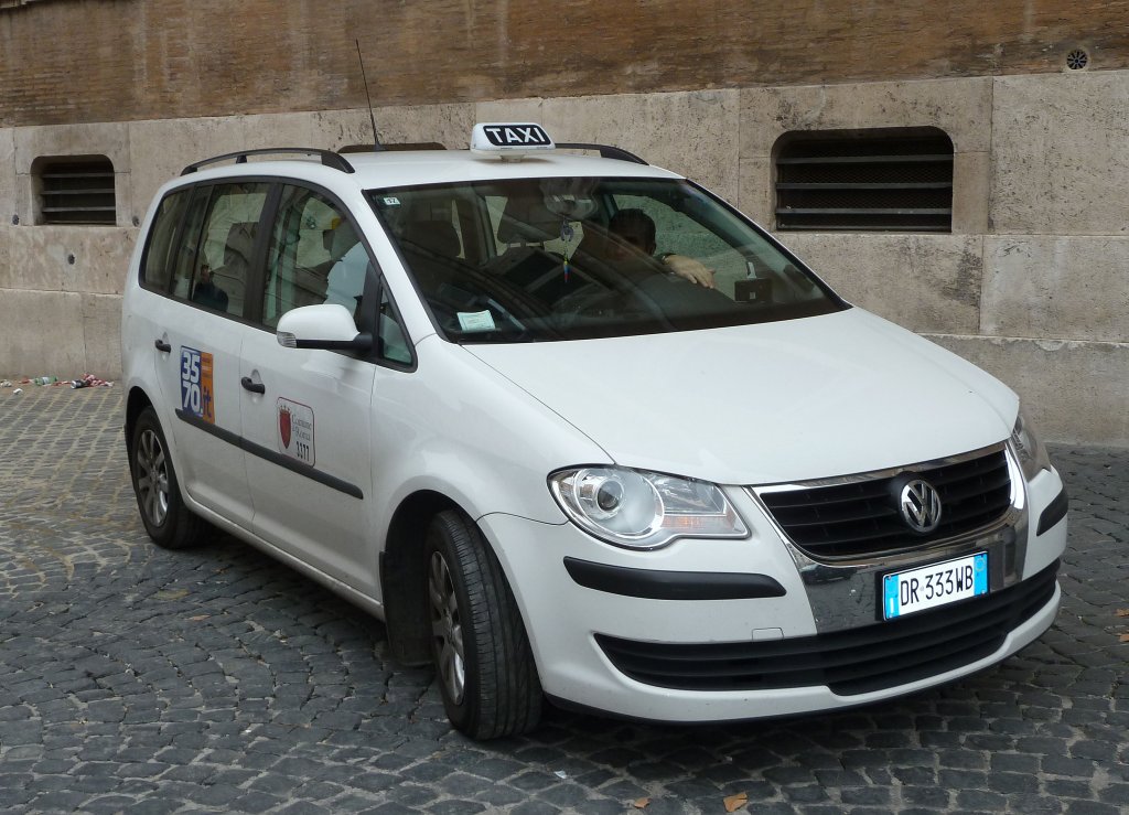 rmisches Taxi: VW Touran