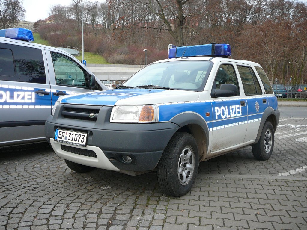 Rover Freelander der Polizei Thringen steht in Erfurt am 15.12.2009