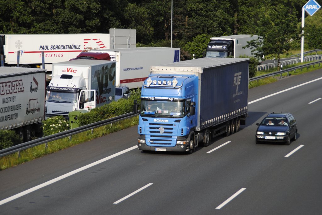 Scania auf der A2, bei Lehrte am 09.06.2010