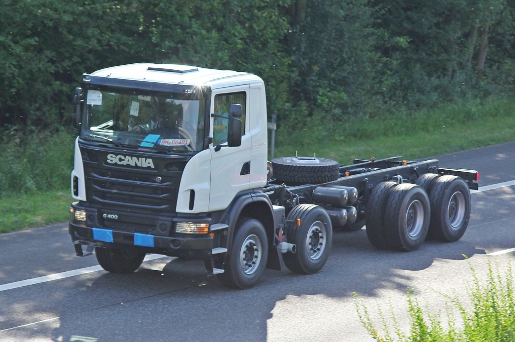 Scania aufgenommen am 13.6.13 auf der A67 bei Gro Gerau.