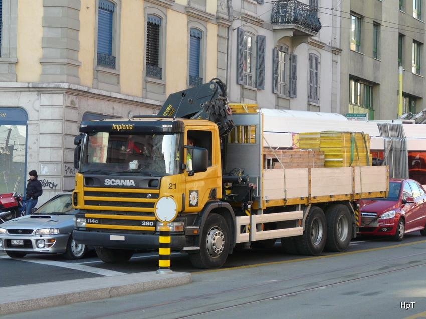 Scania Lastwagen unterwegs in der Stadt Genf am 11.12.2009