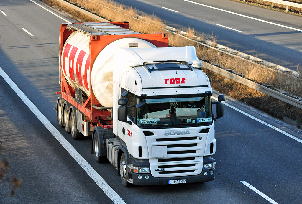 Scania R 420  Roos  aus den NL auf der A61 bei Rheinbach - 10.01.2011
