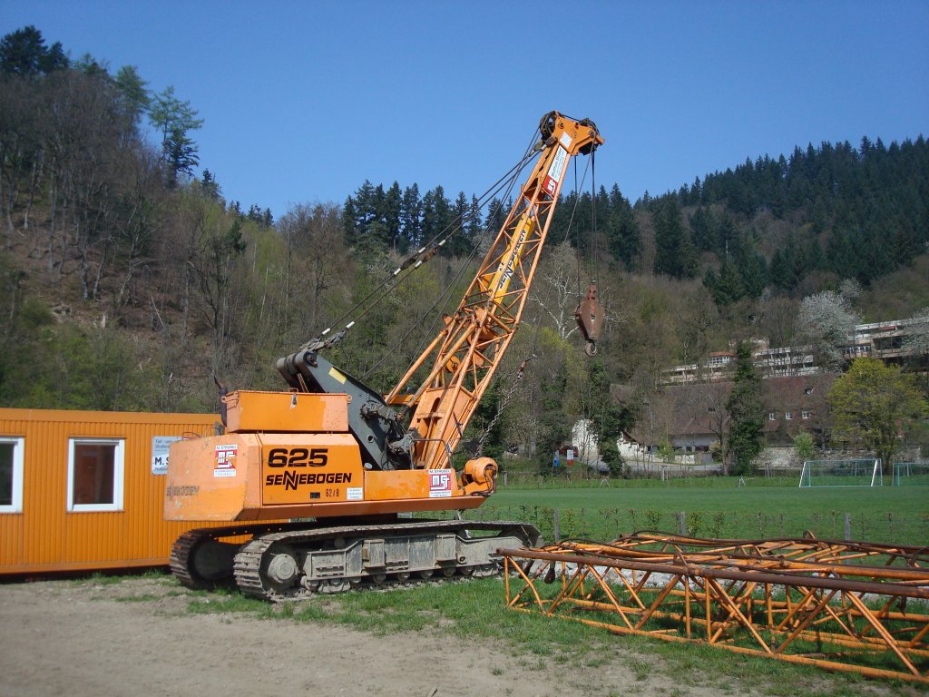 Sennebogen 625, Raupenseilbagger,
die 1952 in Straubing/Bayern gegrndete Firma
baute 1969 den ersten hydraulischen Seilbagger der Welt,
April 2010