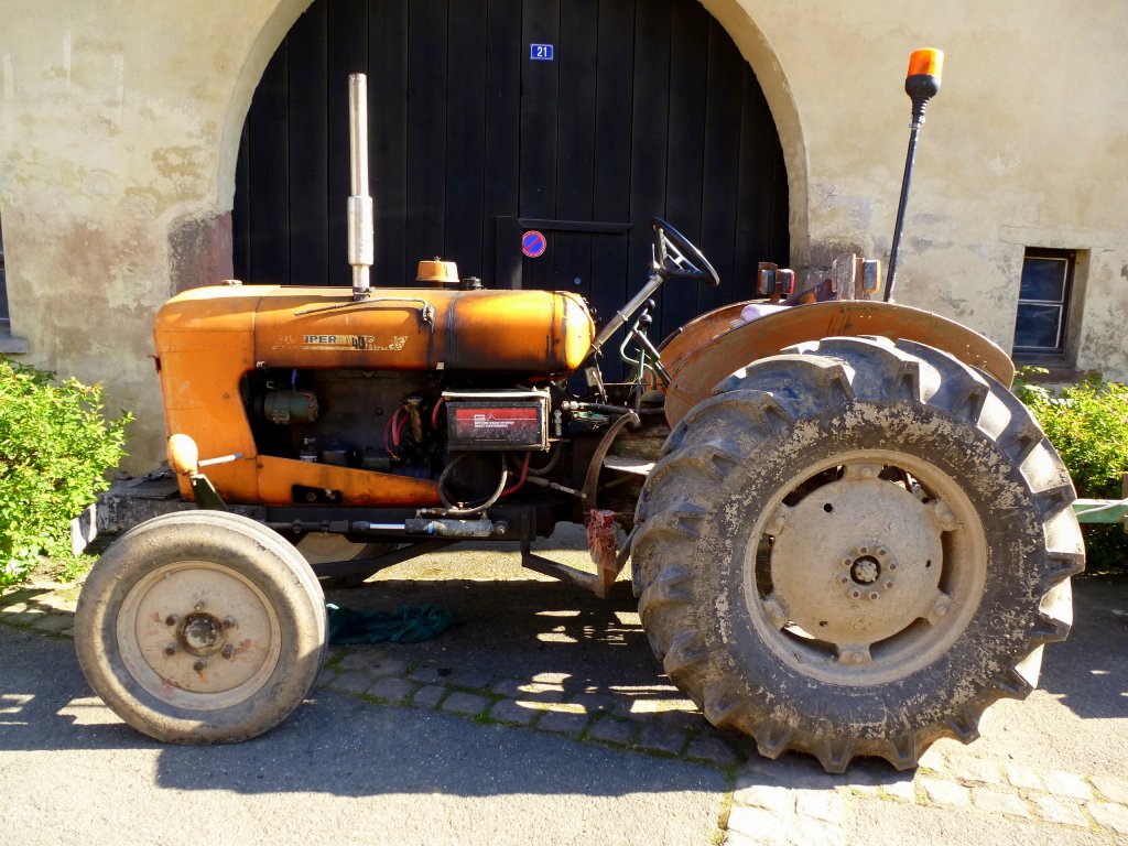 Someca, die franzsische Firma ist ein Ableger von SIMCA, baute von 1953 bis 1965 Traktoren auf FIAT-Basis, Mai 2013