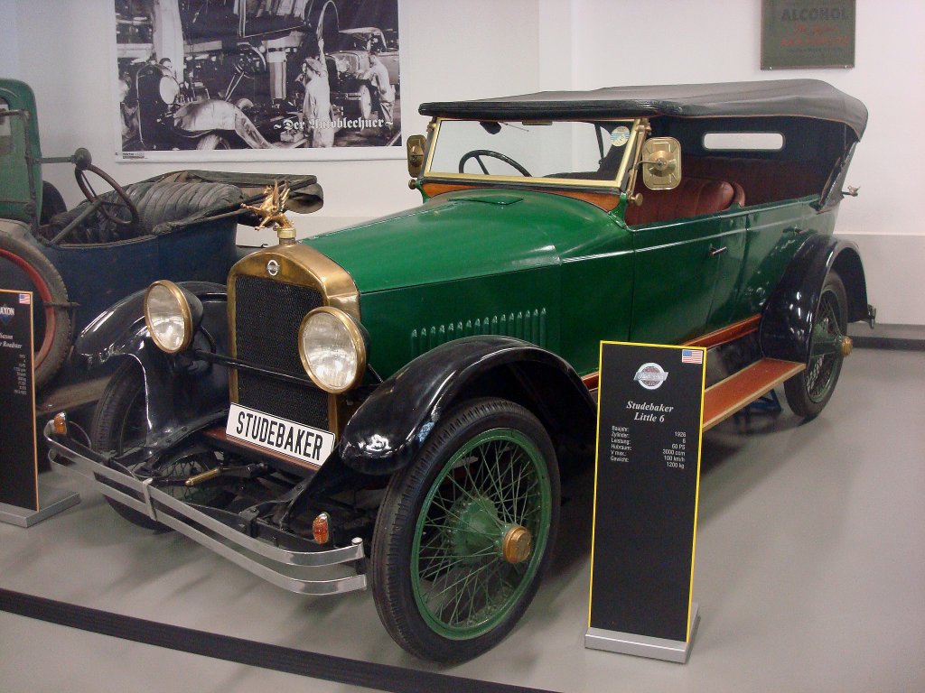 Studebaker Little 6, dieses amerikanische Auto von 1926 hat einen 6-Zyl.Motor mit 3000ccm und 60PS, 100Km/h, Autosammlung Steim Schramberg, Aug.2010