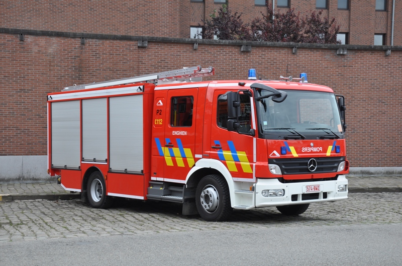 Tanklschfahrzeug Mercedes-Benz Atego 1329F 4x2 Aufbau Vanassche Feuerwehr Enghien am 21.07.2012 in Brussel