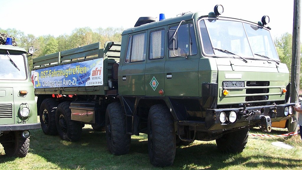 Tatra 815 der Volkspolizei beim 3. OST-Fahrzeug-Treffen auf dem Flugplatz Finow am 25.04.2009